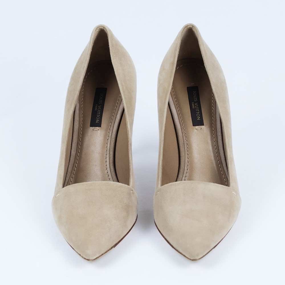 Louis Vuitton Velvet Heels - Image 6