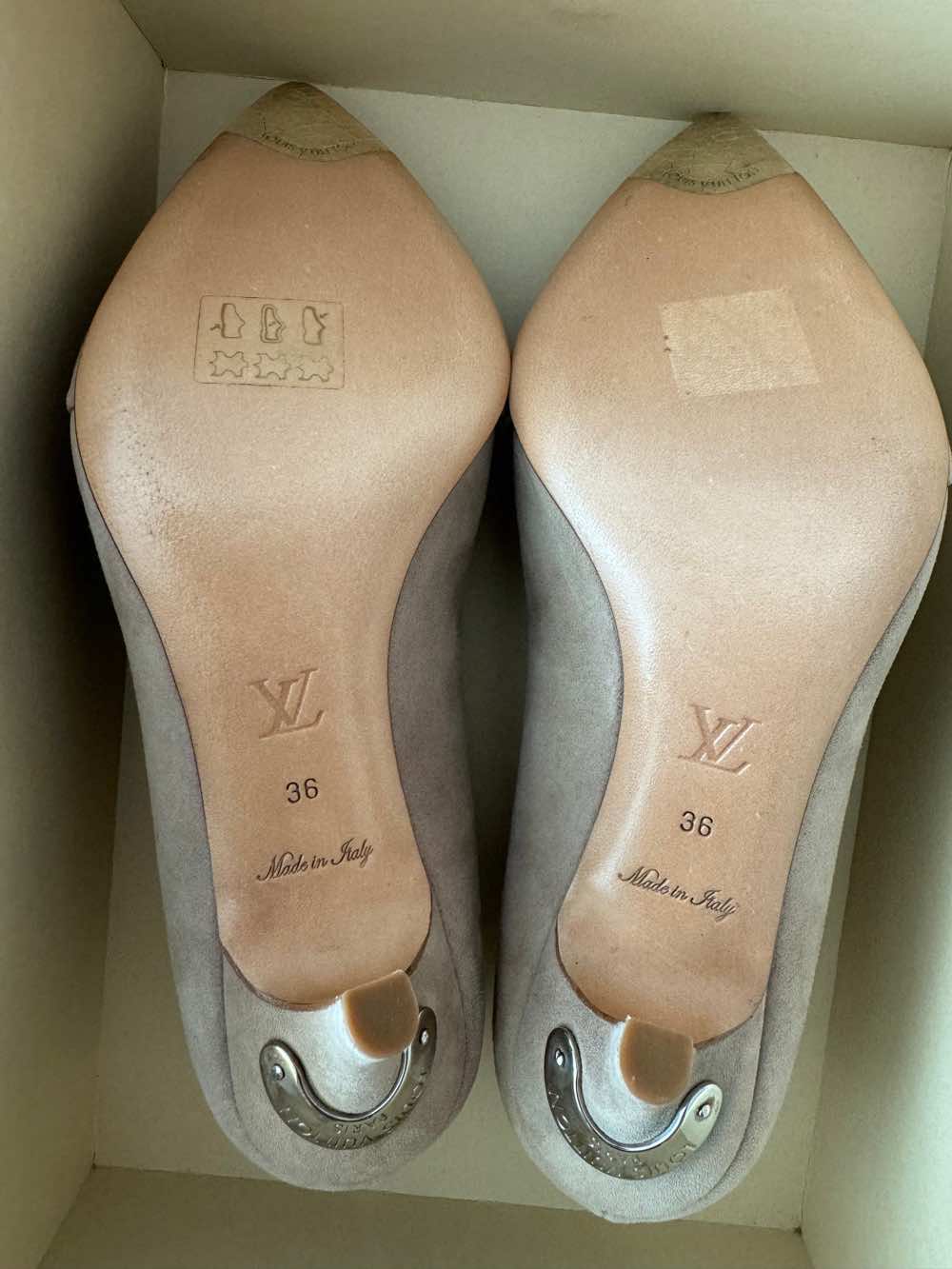 Louis Vuitton Velvet Heels - Image 10