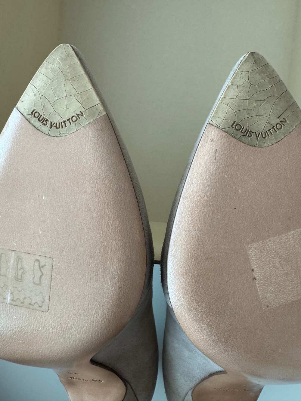 Louis Vuitton Velvet Heels - Image 11