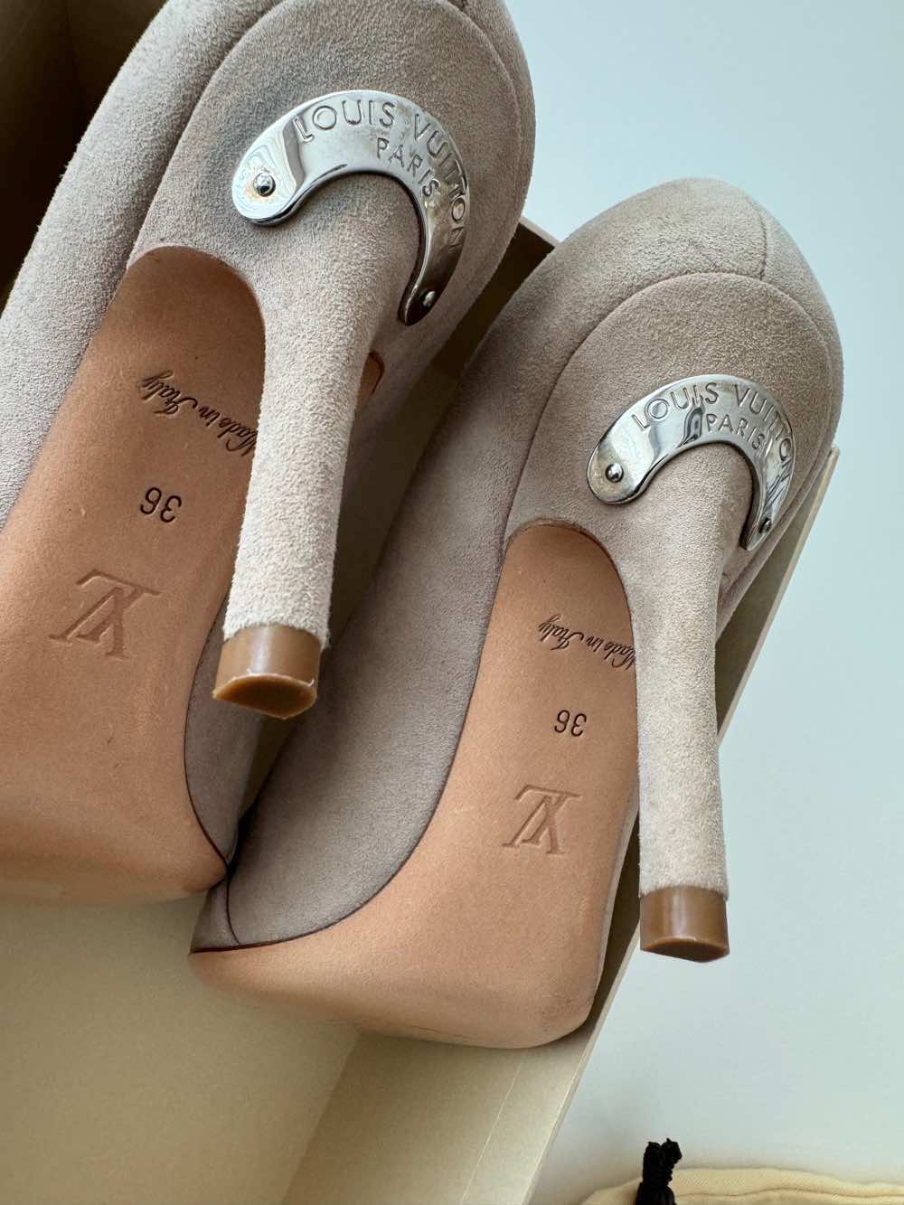 Louis Vuitton Velvet Heels - Image 14