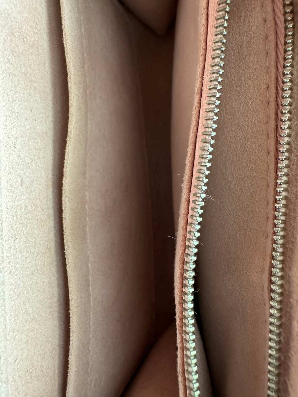 Louis Vuitton Pochette Louise - Image 16