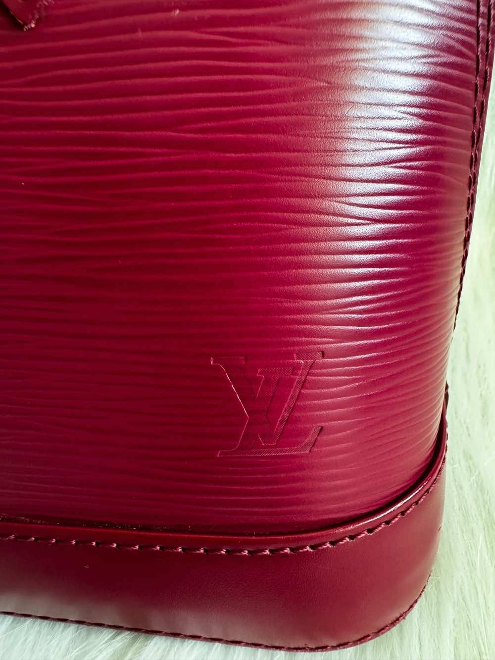 Louis Vuitton Alma BB - Image 13