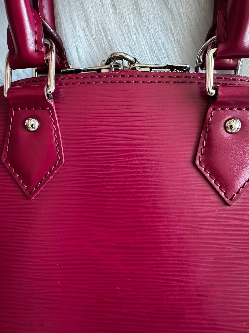 Louis Vuitton Alma BB - Image 18