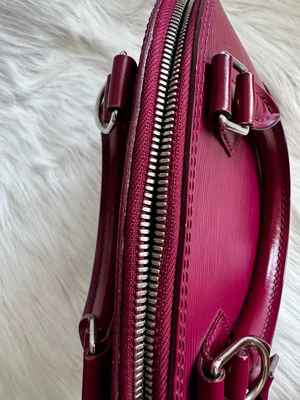 Louis Vuitton Alma BB - Image 26