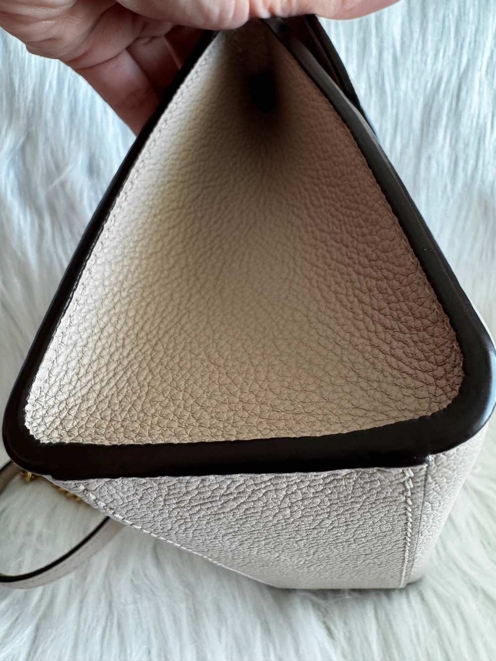 Louis Vuitton MyLockme BB - Image 16