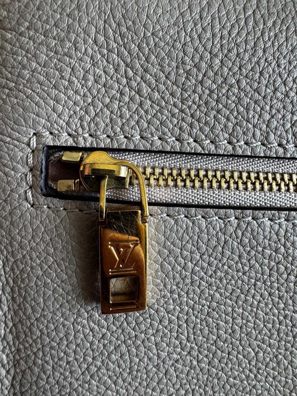 Louis Vuitton MyLockme BB - Image 20