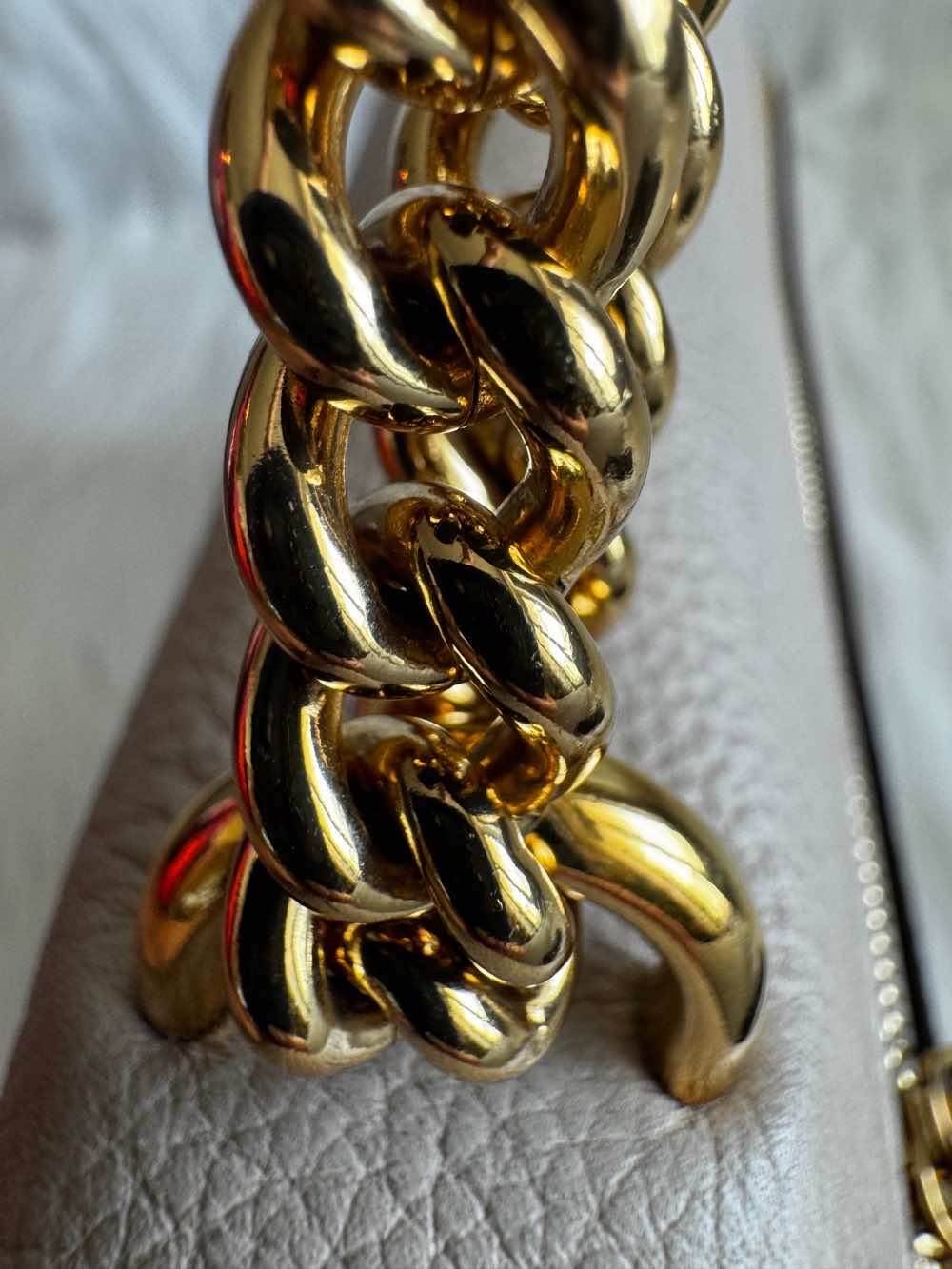 Louis Vuitton MyLockme BB - Image 21