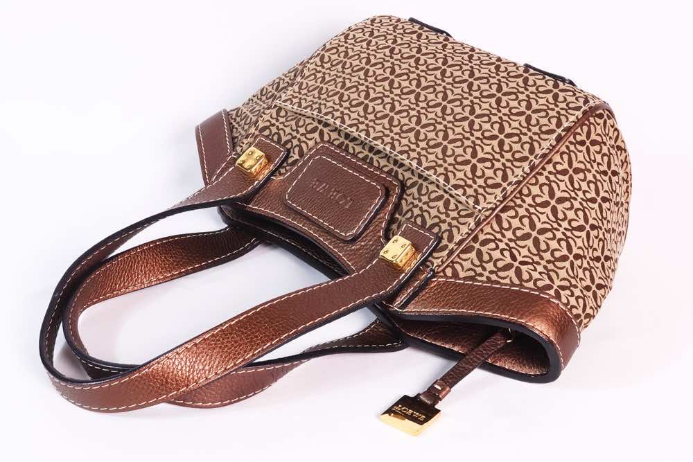 Loewe Anagram Tote - Image 10