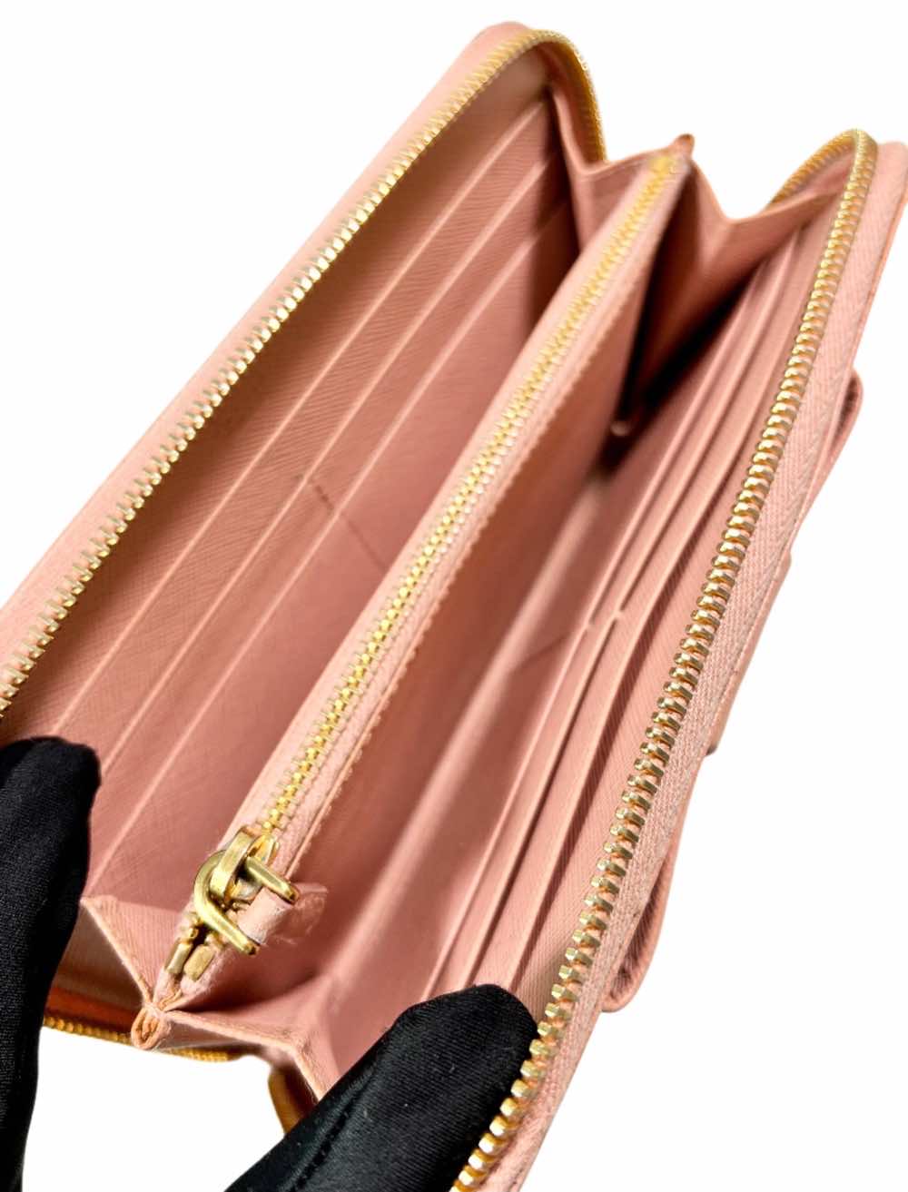 Prada Saffiano Wallet - Detail 1