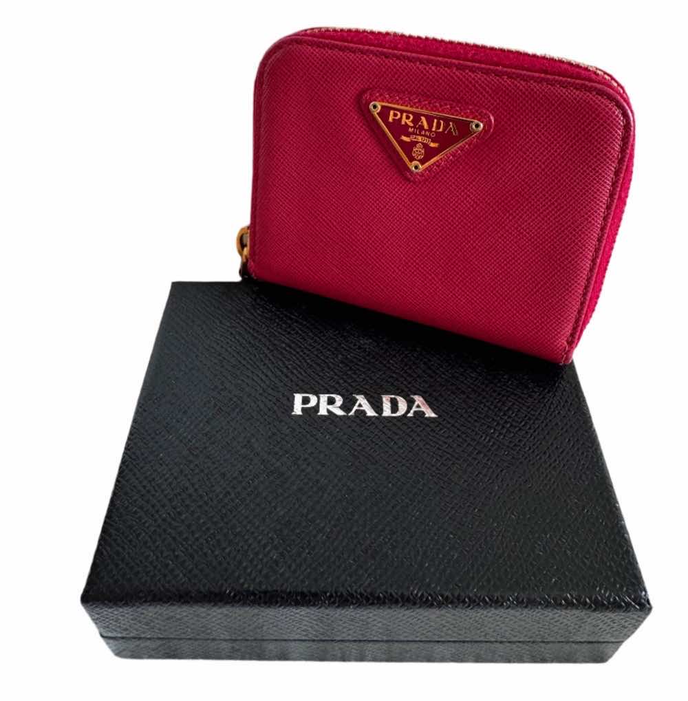 Prada Zippy Wallet - Image 11
