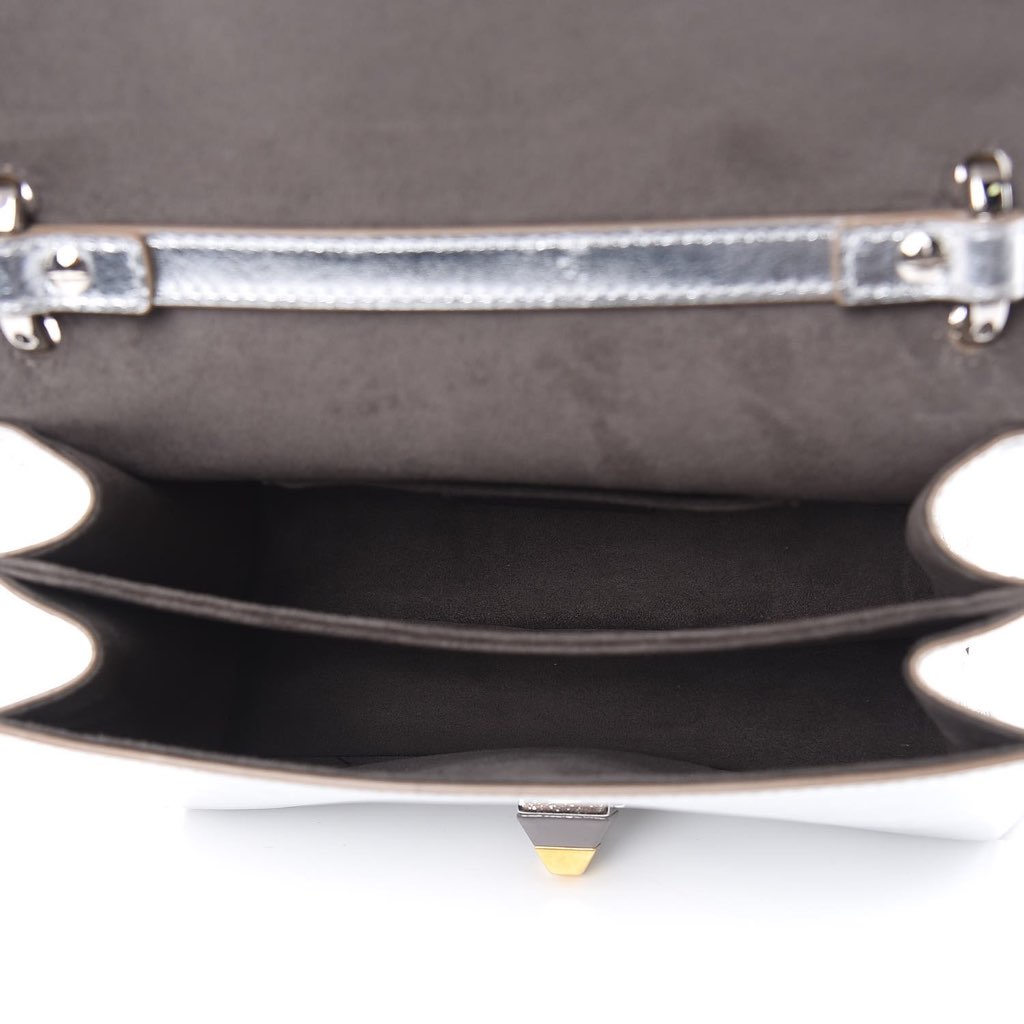 Fendi Fendi Kan I Metallic Silver Calfskin Scalloped Studded Bag - Detail 2