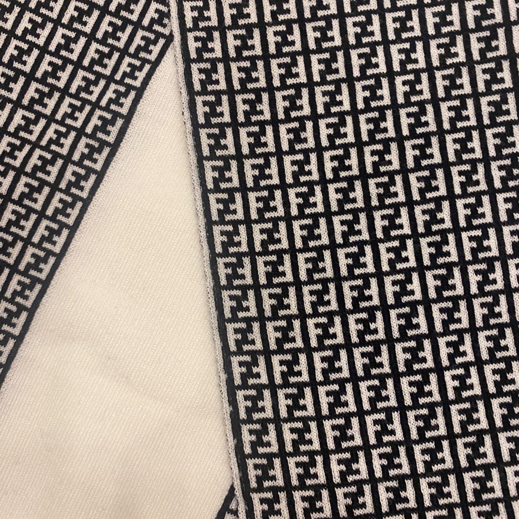 Fendi Fendi FF Print Nero and Bianco Knitted Wool Scarf - Image 6