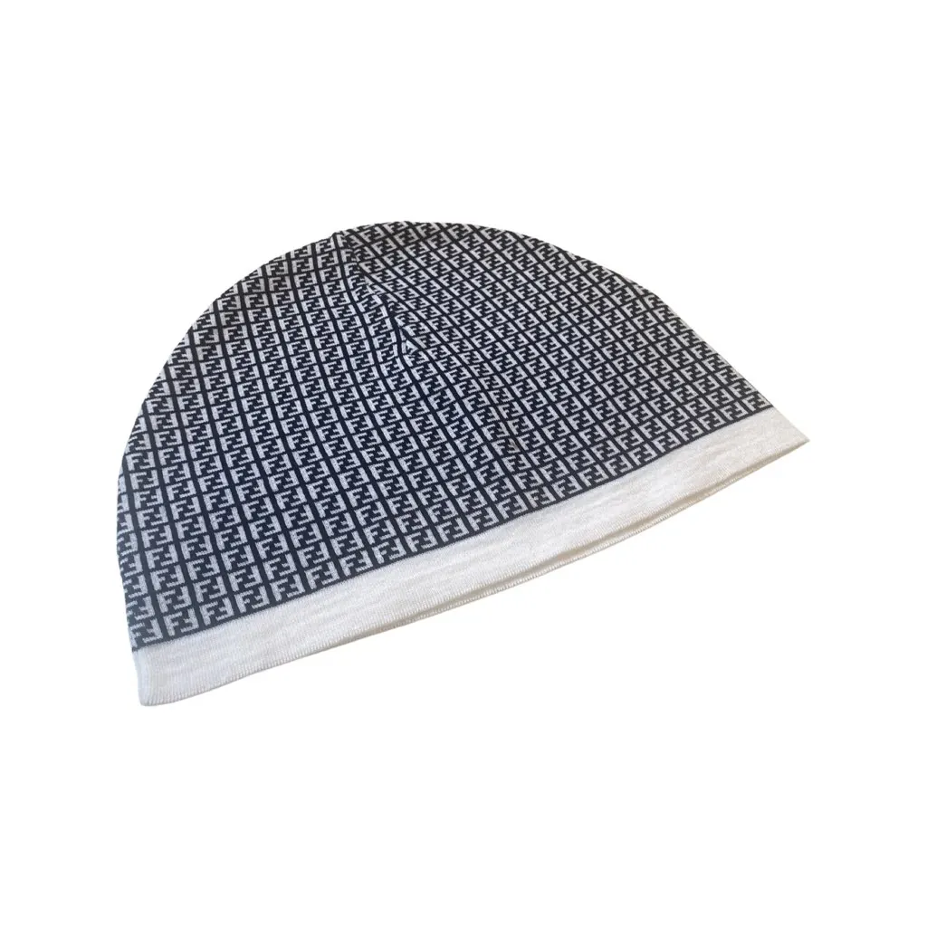 Fendi FF Print Nero and Bianco Knitted Wool Beanie Black Never worn, with tag - Back View