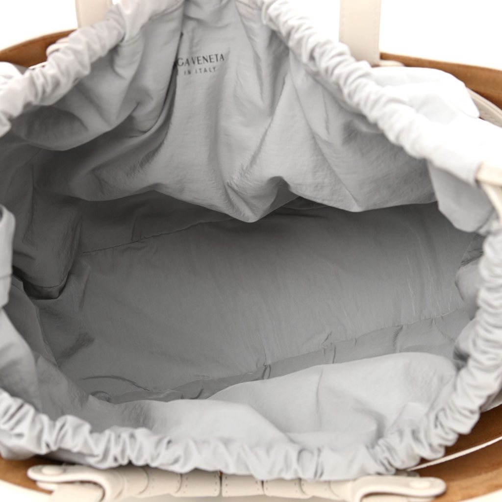 Bottega Veneta Bottega Veneta The Shell Bag Frost White French Calfskin - Detail 2