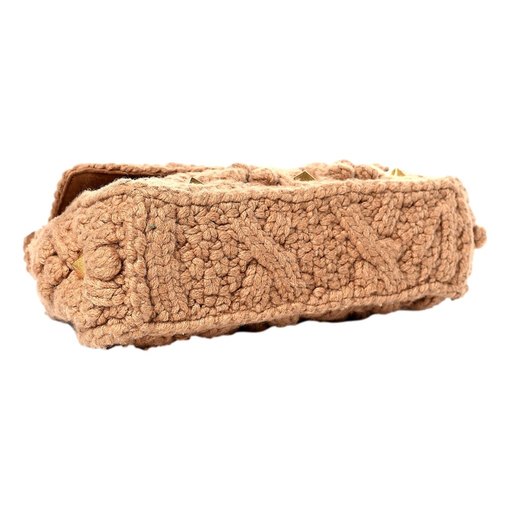 Valentino Garavani Valentino Garavani Roman Stud Large Shoulder Bag Brown Knit Cashmere - Detail 1