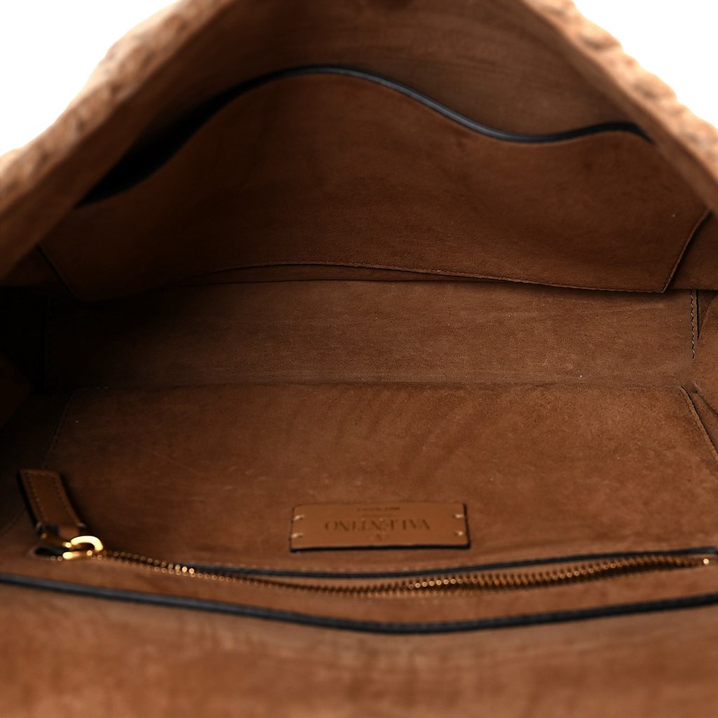 Valentino Garavani Valentino Garavani Roman Stud Large Shoulder Bag Brown Knit Cashmere - Detail 2