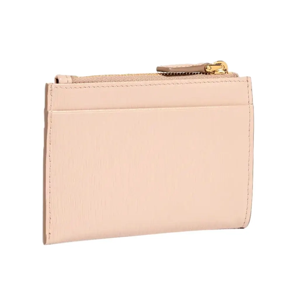 Prada Vitello Move Card Holder Wallet Cipria Beige Leather Logo Plaque White Never worn, with tag - Model View