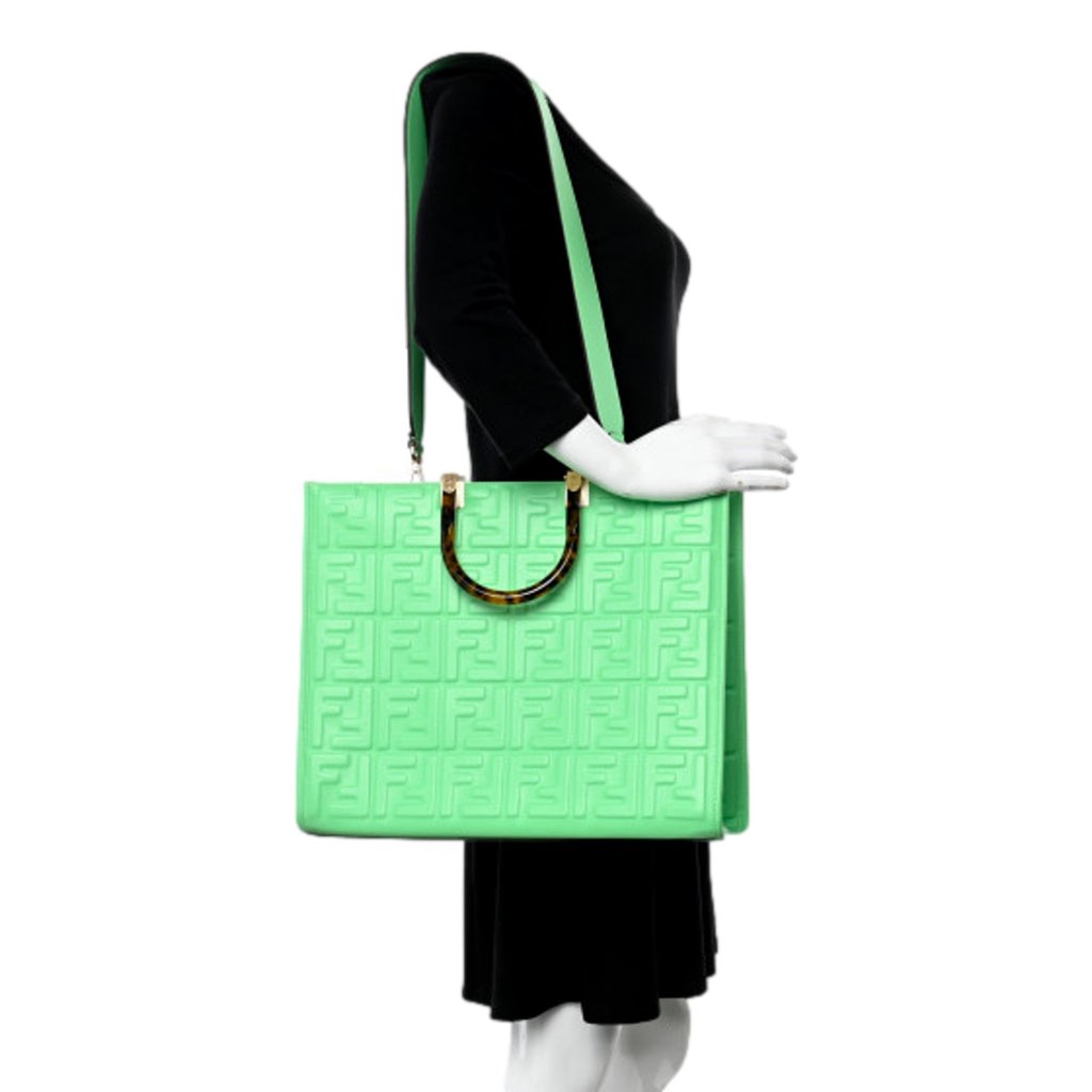 Fendi Fendi Sunshine Medium Plexi FF Embossed Leather Tote Edamame Green - Detail 2