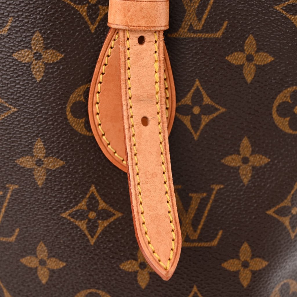 Louis Vuitton Louis Vuitton Monogram Canvas Petit Bucket Bag 23 - Image 15