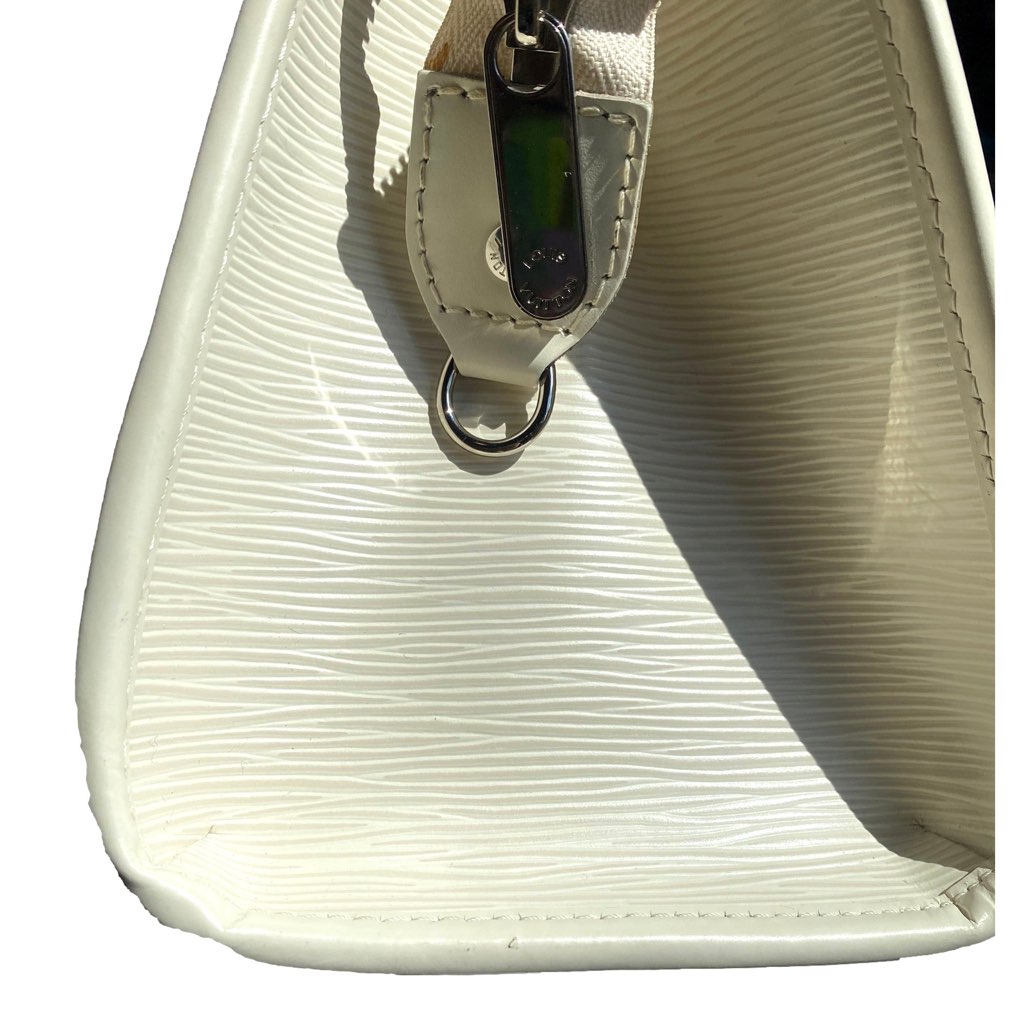 Louis Vuitton Louis?Vuitton Madeleine PM Epi Shoulder Bag White - Detail 2