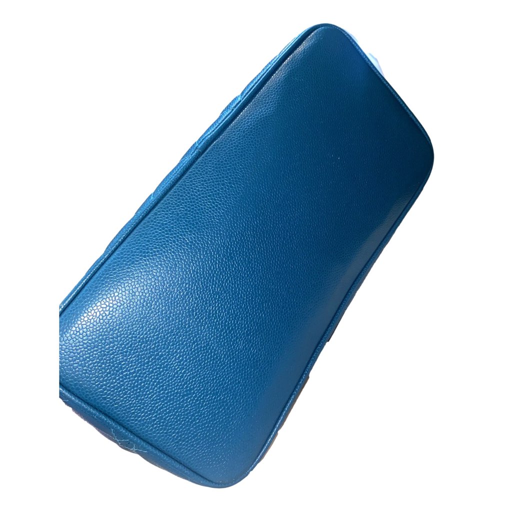 Chanel Chanel Caviar Leather CC Medallion Tote Bag Teal Blue - Detail 2