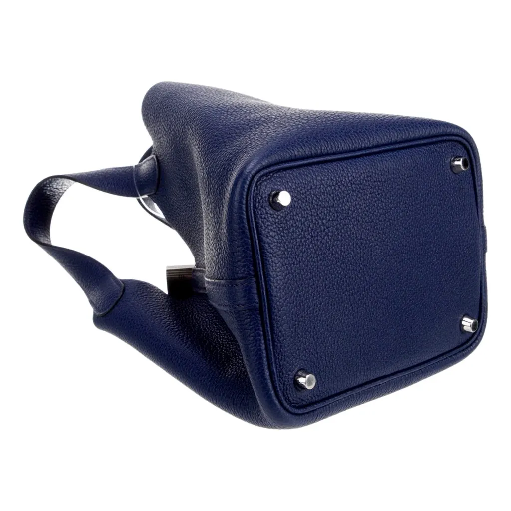 Hermès Picotin 18 Veau Taurillon Clemence Leather Bleu Nuit Blue Leather Good - Model View