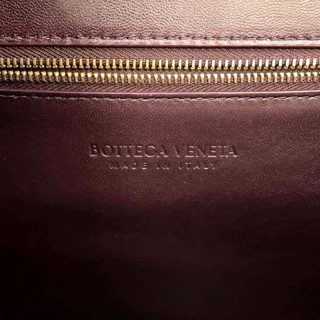 Bottega Veneta Bottega Veneta The Clip Womens Shoulder and Crossbody Bag Grape Purple Calfskin Leather - Image 10