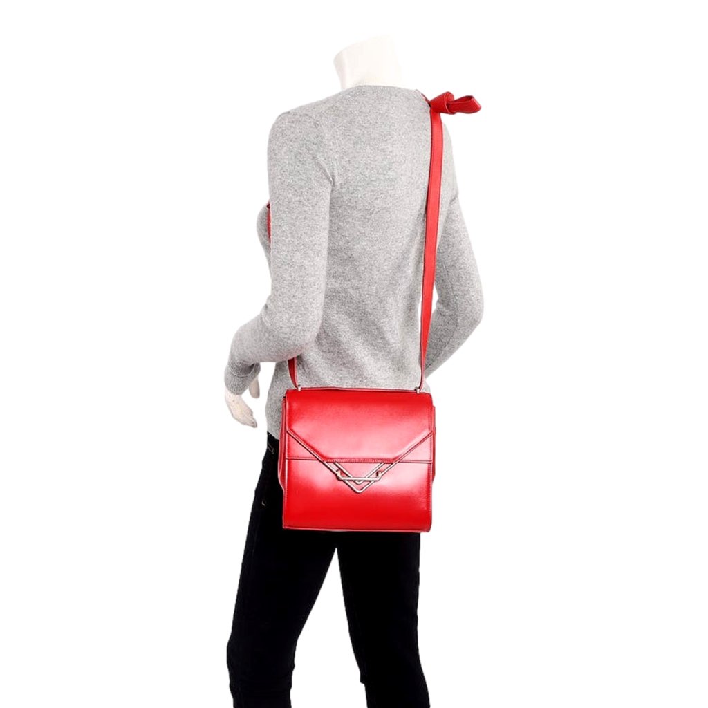 Bottega Veneta Bottega Veneta The Clip Womens Shoulder and Crossbody Bag Chili Red Calfskin Leather - Side view