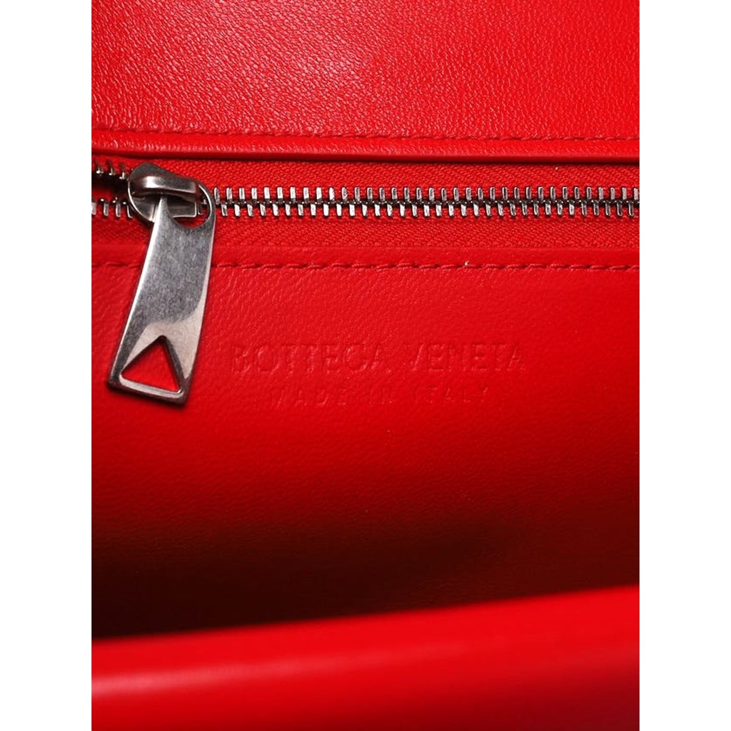 Bottega Veneta Bottega Veneta The Clip Womens Shoulder and Crossbody Bag Chili Red Calfskin Leather - Image 10