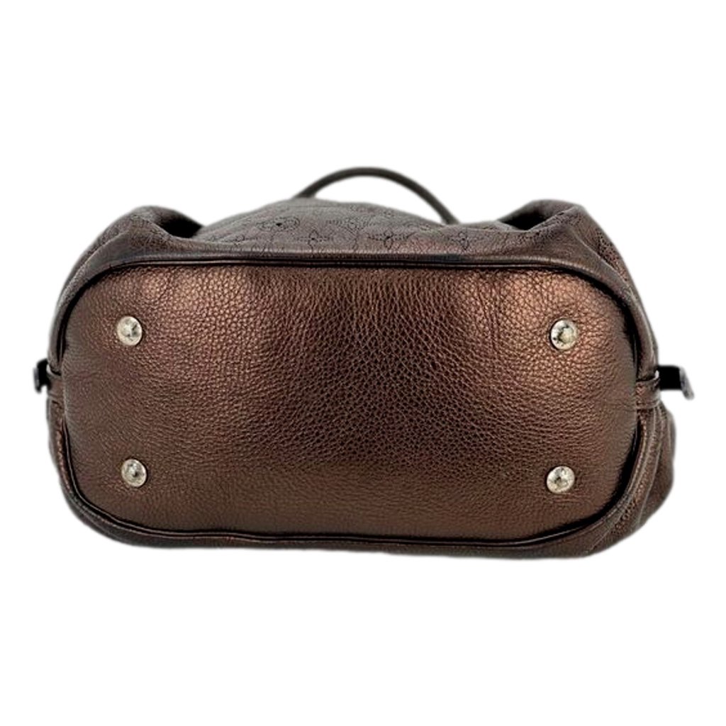 Louis Vuitton Louis Vuitton Mahina Hobo Handbag XL Leather Bronze - Detail 1