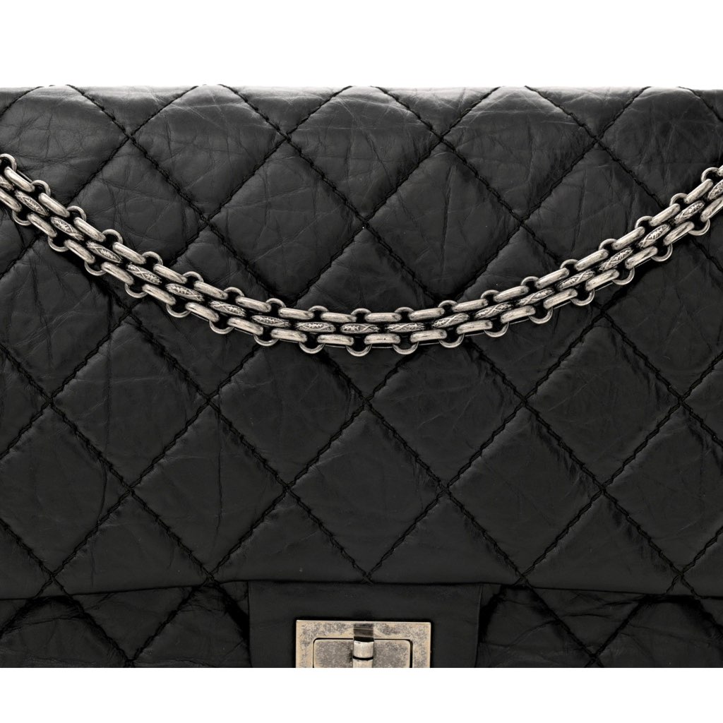 Chanel Chanel Black Aged Calfskin Quilted 2.55 Reissue 225 Flap Handbag With Chain - Detail 2
