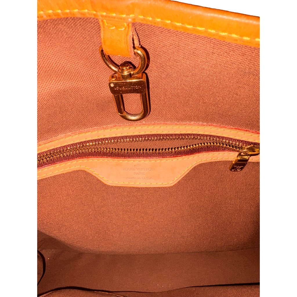 Louis Vuitton Louis Vuitton Batignolles Handbag Monogram Canvas Vertical - Image 15