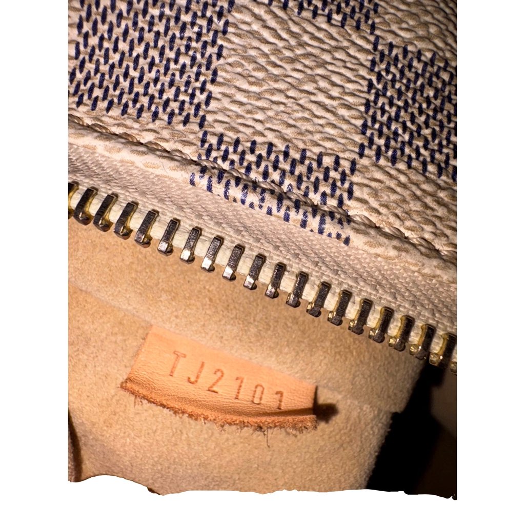 Louis Vuitton Louis Vuitton Damier Azur Evora MM Tote Handbag - Image 18