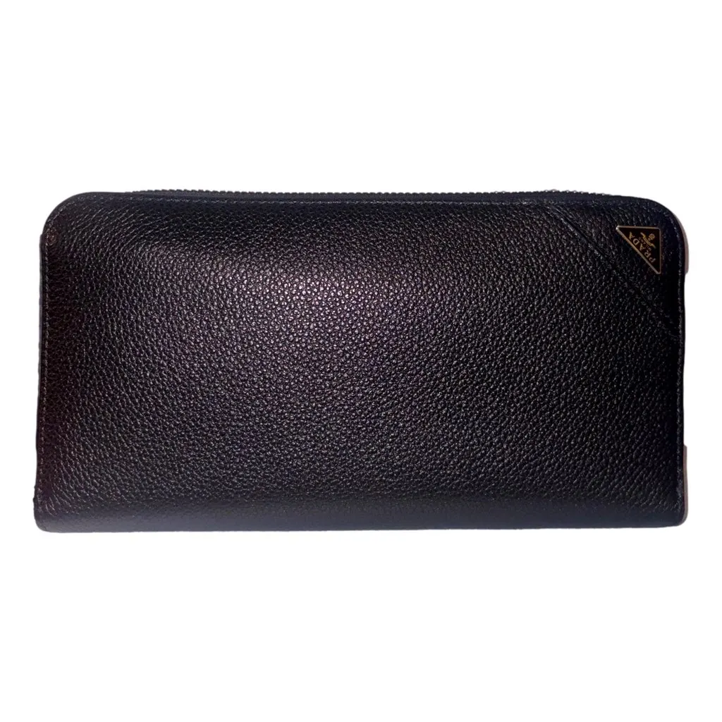 Prada Vitello Micro Grain Long Black Zip Around Continental Wallet Triangle Logo Black Leather Never worn, with tag - Front View