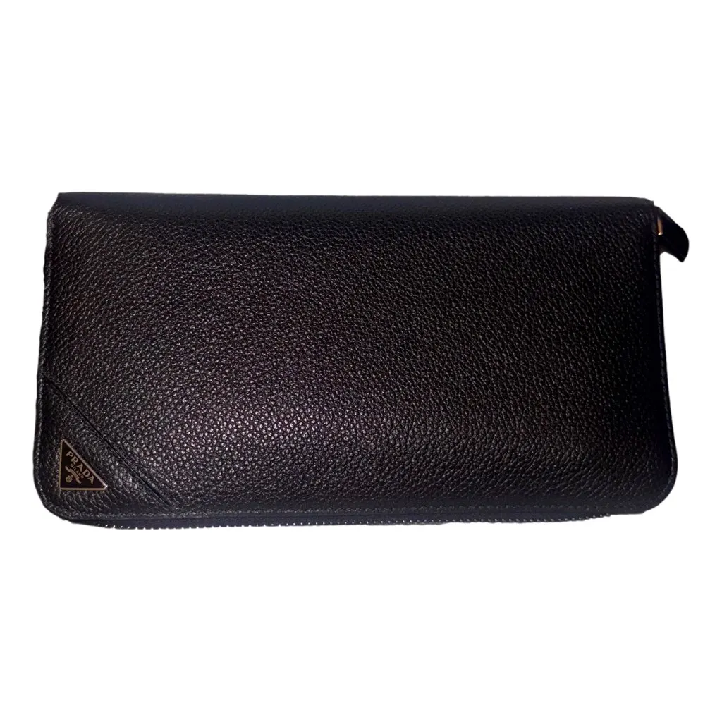 Prada Vitello Micro Grain Long Black Zip Around Continental Wallet Triangle Logo Black Leather Never worn, with tag - Inside View