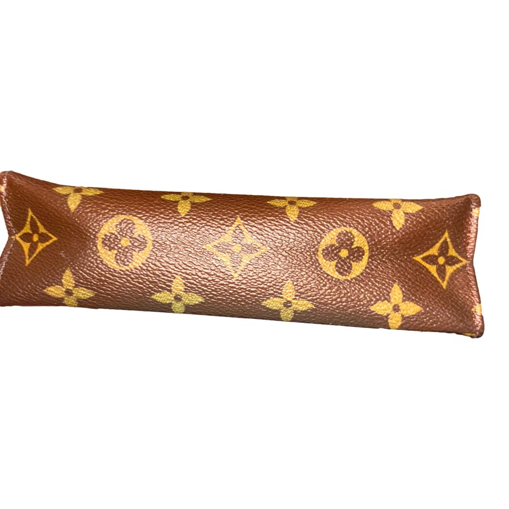 Louis Vuitton Louis Vuitton Monogram Poche Toilette 19 Clutch - 4