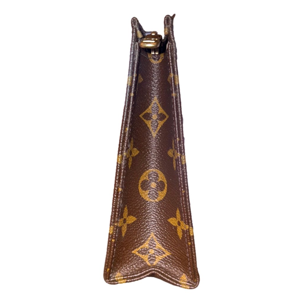 Louis Vuitton Louis Vuitton Monogram Poche Toilette 19 Clutch - Detail 1