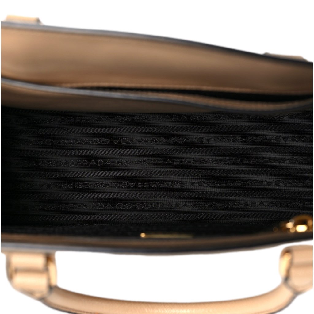 Prada Prada Saffiano Sabbia Sand Beige Lux Logo Embossed Medium Shoulder Tote Handbag - Detail 2