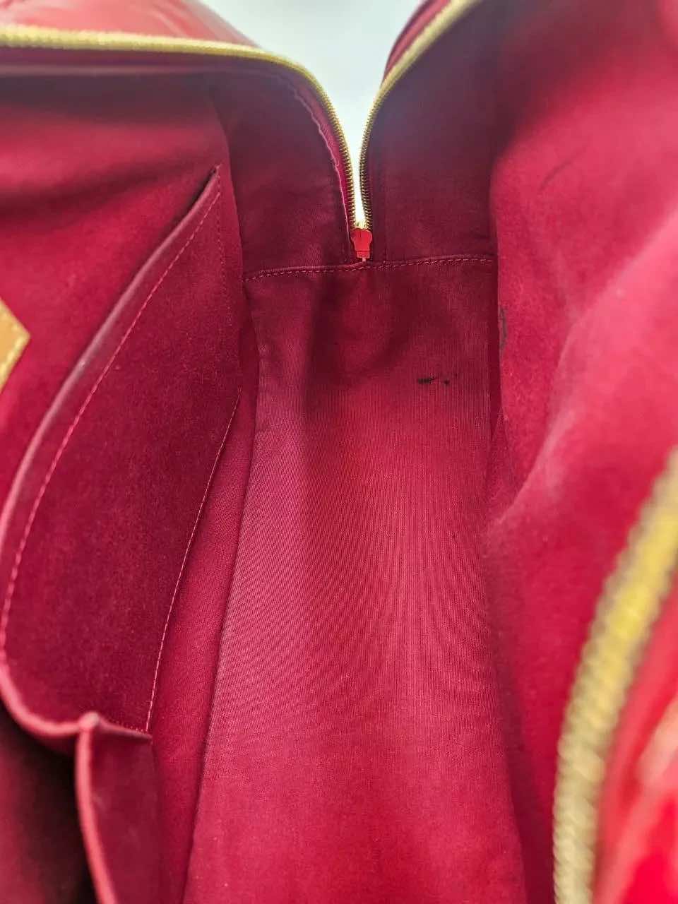 Louis Vuitton Red Vernis Drive Bag - Image 6