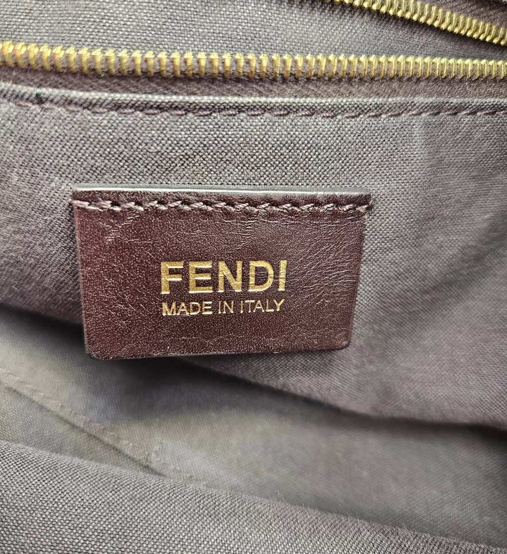 Fendi Clasp Top Leather Hobo - Image 11