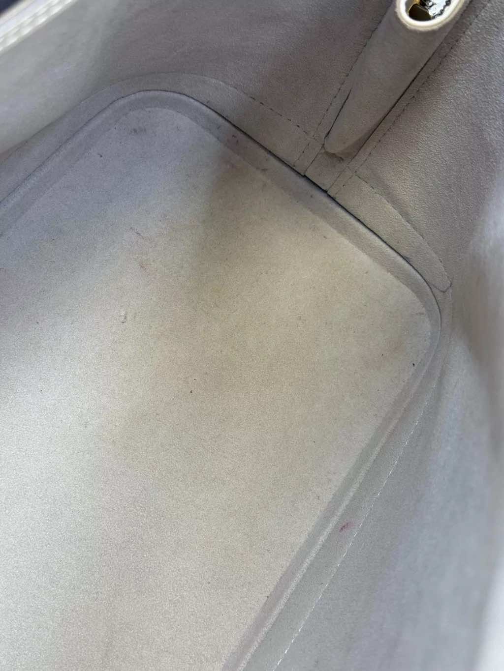 Louis Vuitton Ivorie Epi Alma Bag - Image 11