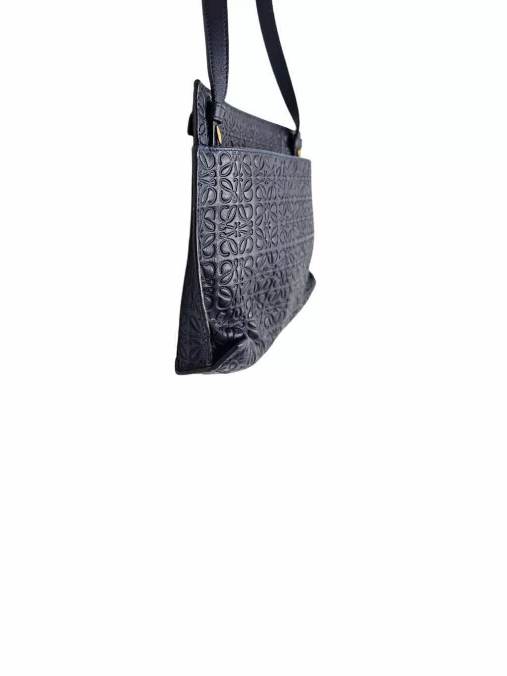 Loewe Anagram Leather Shoulder Bag - Detail 2