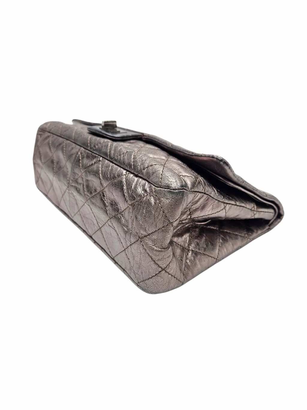 Chanel Grey Quilted Leather Flap - Detail 1