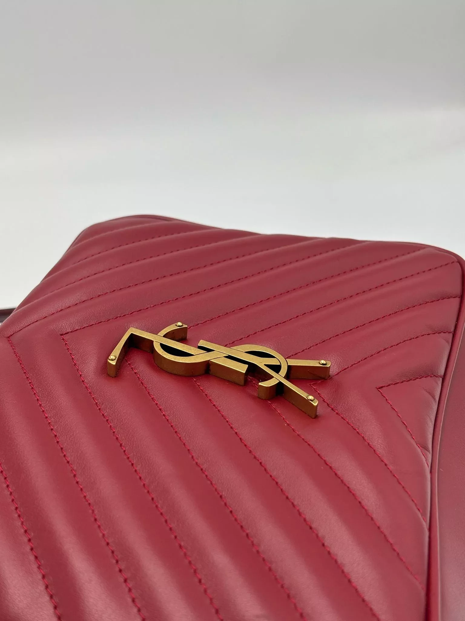 Saint Laurent Lou Camera Lamb Skin - Detail 2