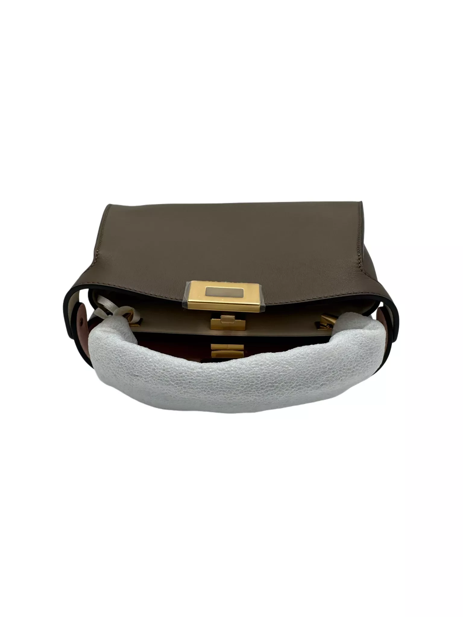 Fendi Peekaboo Essentially Bag - Image 6