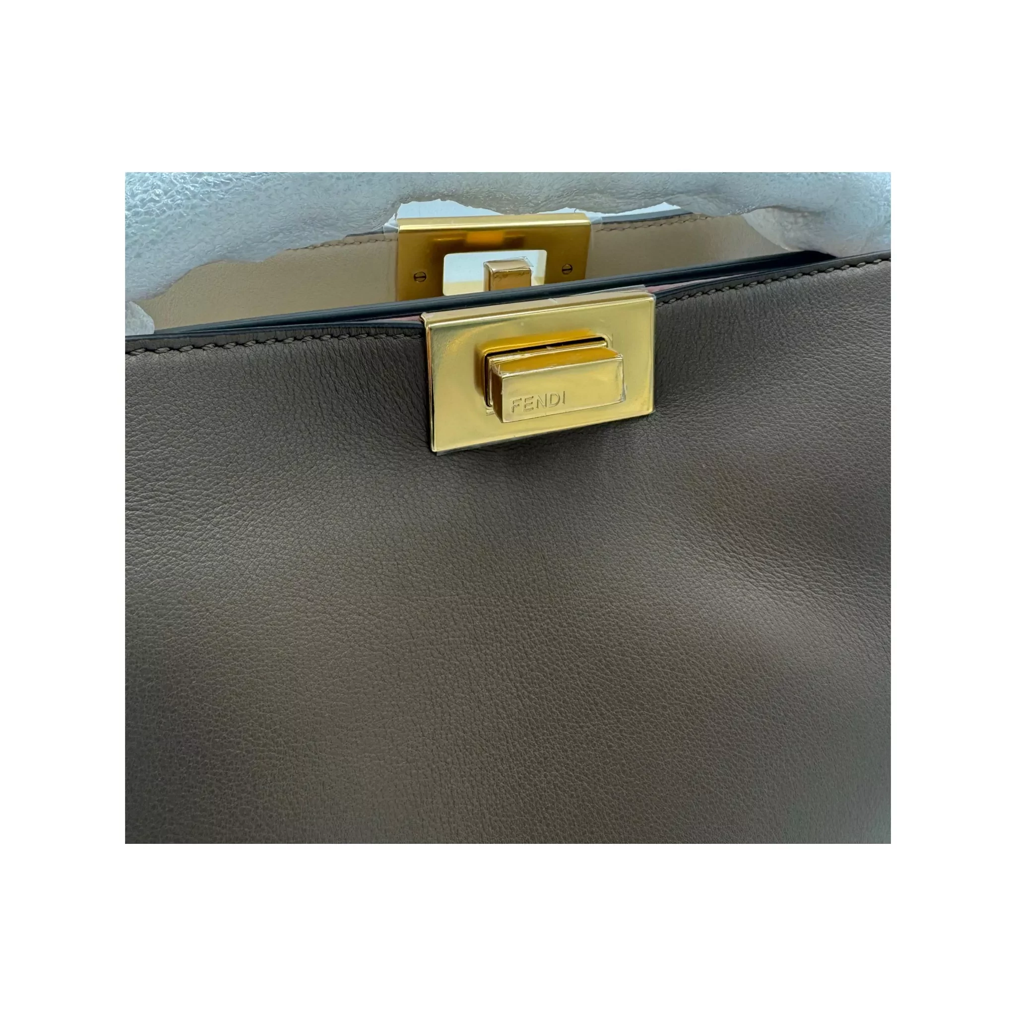 Fendi Peekaboo Essentially Bag - Detail 1