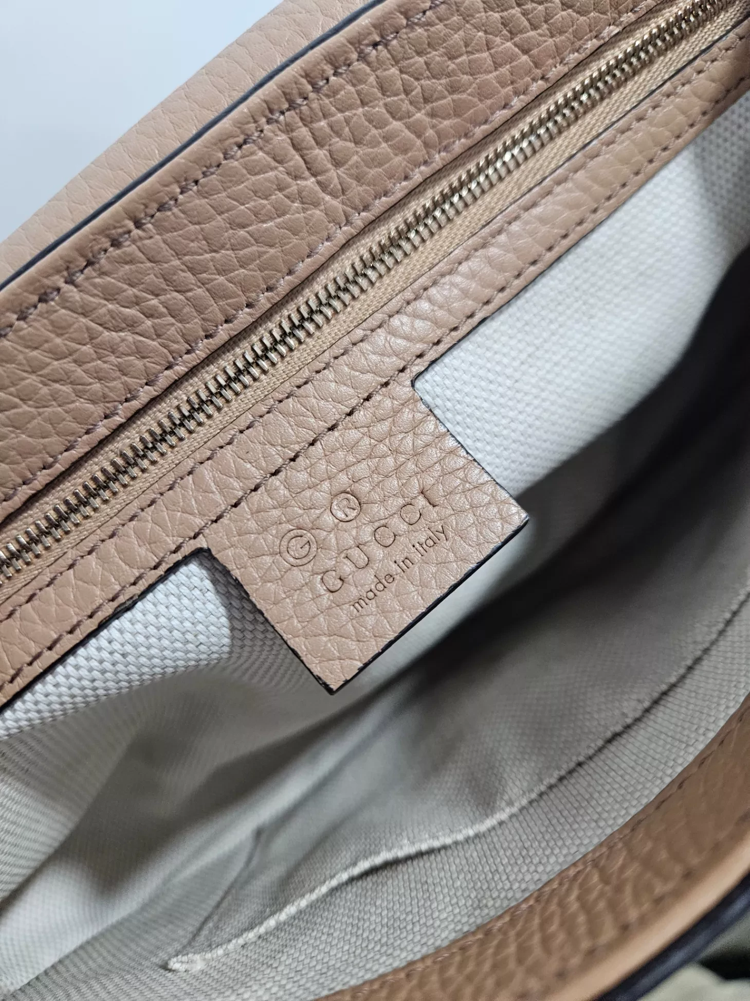 Gucci Beige Soho Chain Bag - 4