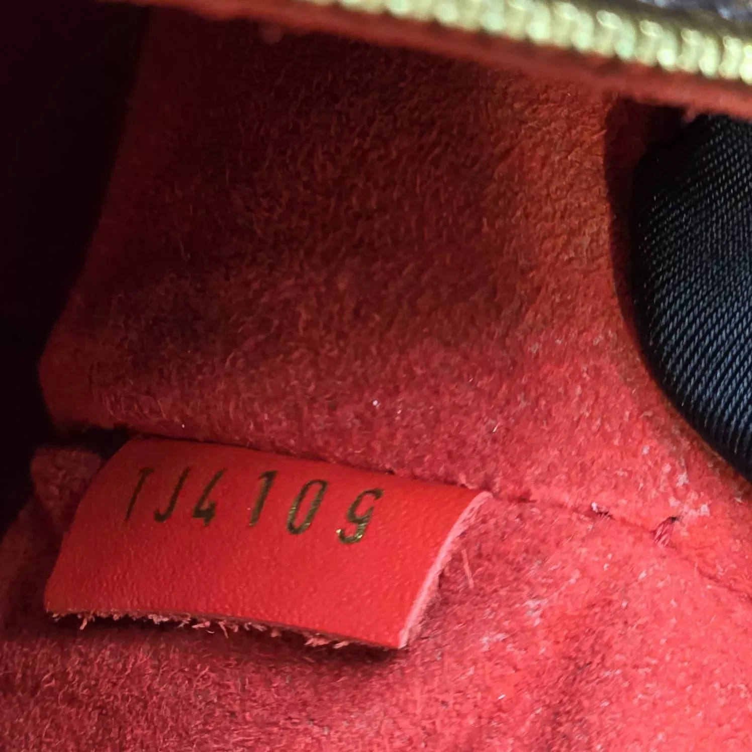 Louis Vuitton Neo Noe Monogram Red - Detail 2