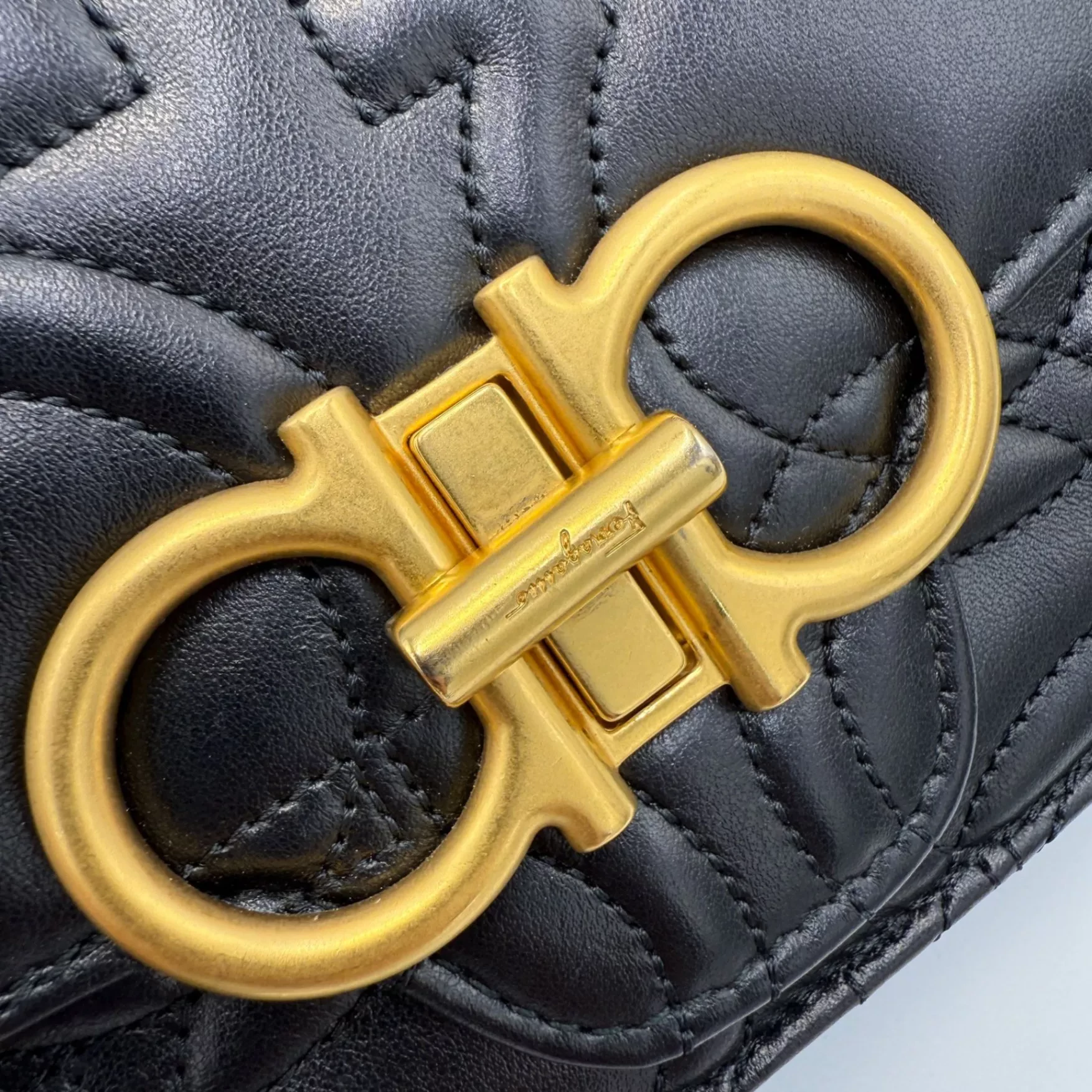 Salvatore Ferragamo Black Gancini Flap Bag - Detail 1