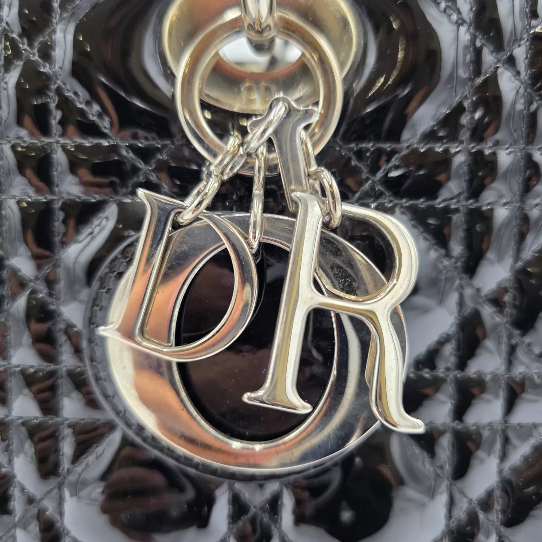 Christian Dior Cannage Patent Leather Large - Detail 1